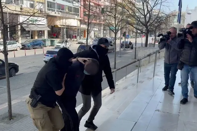 Καλαμαριά: Την Τρίτη απολογείται ο 23χρονος, τι ισχυρίζεται – Τα χτυπήματα στο σώμα του 20χρονου