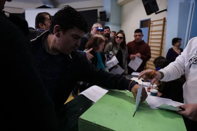 Το ΠΑΣΟΚ ψάχνει τον κόσμο του και ο κόσμος το ΠΑΣΟΚ