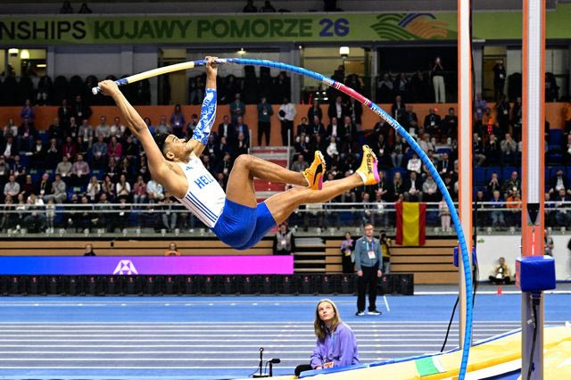 Αργυρός ο Καραλής, έβαλε δύσκολα στον Ντουπλάντις και κατέκτησε τρίτο σερί μετάλλιο σε Παγκόσμιο κλειστού