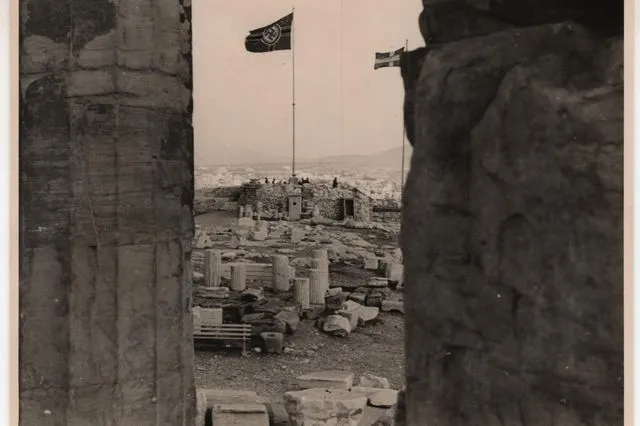 Από τη Λεωφόρο της Κατοχής στον Μαραντόνα και τον Μέσι