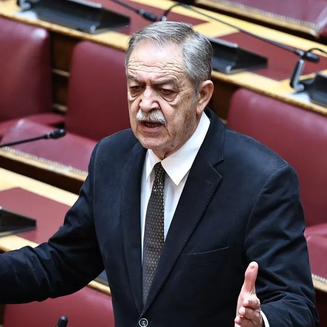 ΠΑΣΟΚ: Προτείνει τον Πάρι Κουκουλόπουλο για αντιπρόεδρο της Βουλής