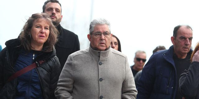 Στη Λάρισα ο Δημήτρης Κουτσούμπας – “Είμαστε στο πλευρό των συγγενών”