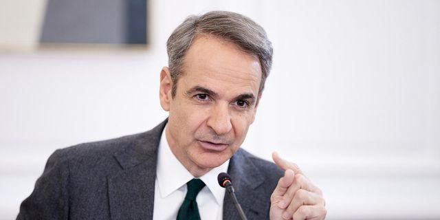 Μητσοτάκης προς εργαζόμενους στην εστίαση: “Αυξήσεις έως 25% στον κατώτατο μισθό”