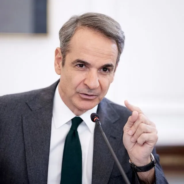 Μητσοτάκης προς εργαζόμενους στην εστίαση: “Αυξήσεις έως 25% στον κατώτατο μισθό”