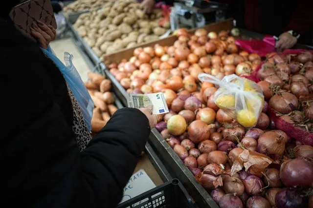 Το ψωμί, δυο φορές ψωμάκι με τον πόλεμο στο Ιράν