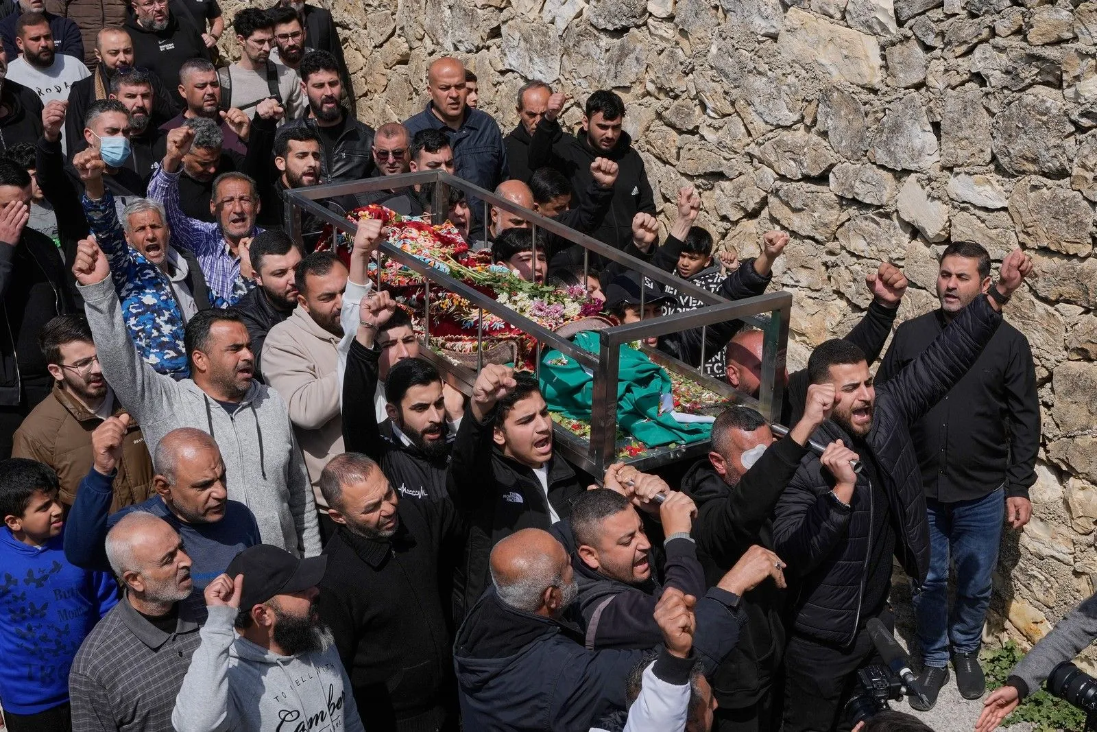 Θρήνος στην κηδεία του 11χρονοτ Τζαουάντ, σε χωριό του νοτίου Λιβάνου