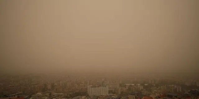 Το Ισραήλ σφυροκοπά τον Λίβανο – Πάνω από 350 νεκροί σε μια ημέρα