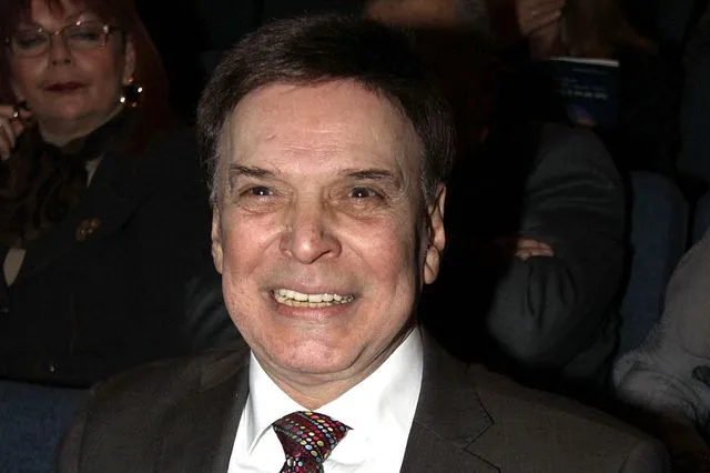 Πέθανε ο Γιώργος Μαρίνος