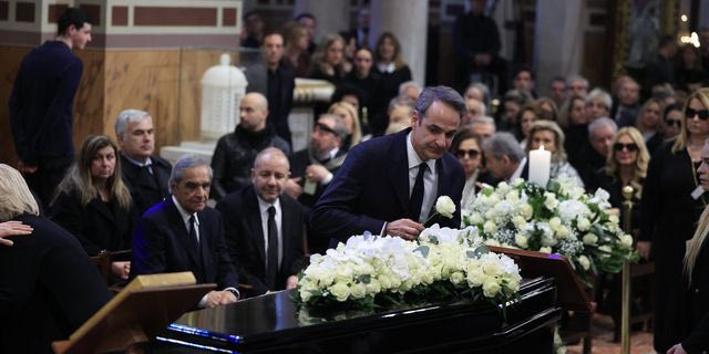 Κηδεία της τραγουδίστριας Μαρινέλλας, στην Μητρόπολη Αθηνών