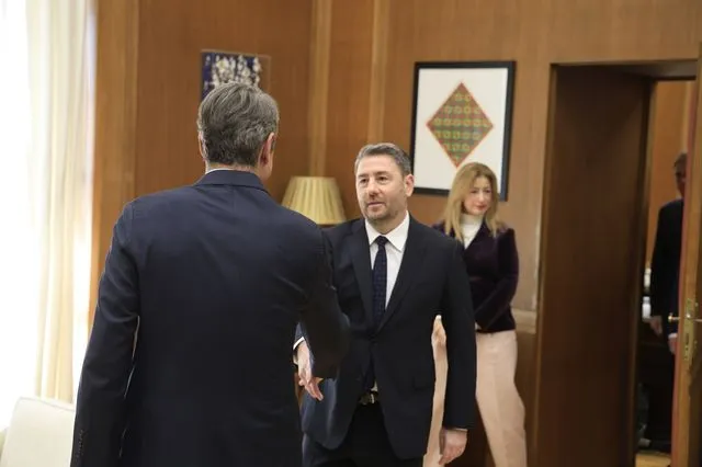 Από τη συνάντηση του Κυριάκου Μητσοτάκη με τον Νίκο Ανδρουλάκη