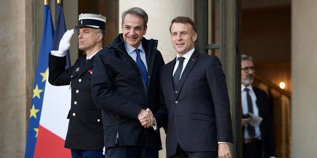 Ο Κυριάκος Μητσοτάκης και ο Εμανουέλ Μακρόν