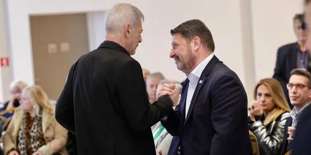 Συνάντηση Χαρδαλιά – Μώραλη στο πλαίσιο του 1ου Συνεδρίου Εθελοντισμού στον Πειραιά