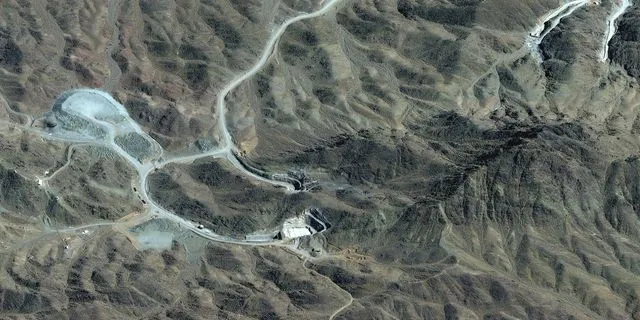 Μέση Ανατολή: Στο στόχαστρο πυρηνικές υποδομές – Το Ιράν επιχείρησε να πλήξει τα αμερικανικά συμφέροντα