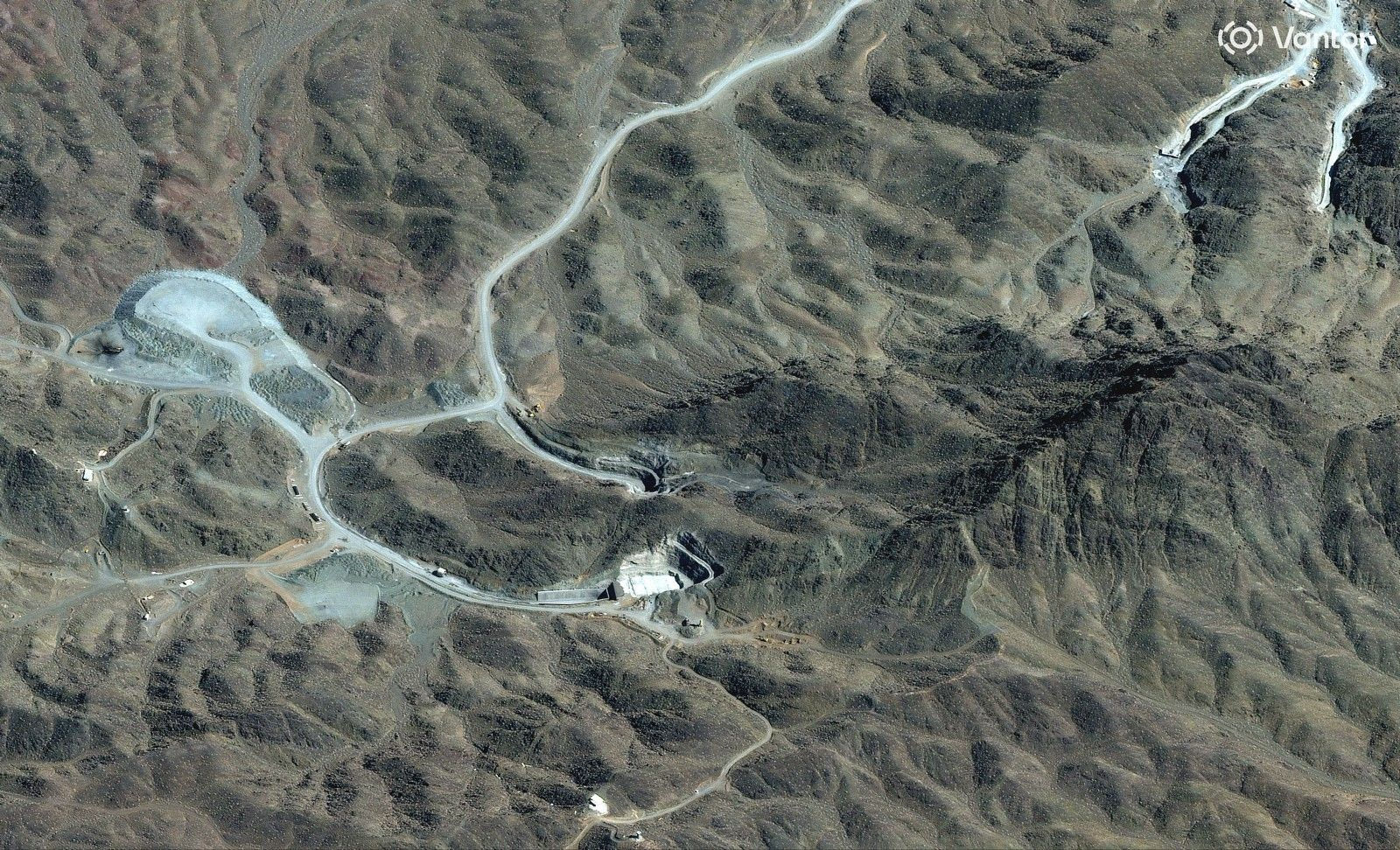 Μέση Ανατολή: Στο στόχαστρο πυρηνικές υποδομές - Το Ιράν επιχείρησε να πλήξει τα αμερικανικά συμφέροντα