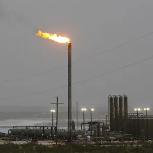 ”Καταριανός” ιός εκτινάσσει το πετρέλαιο – Απόνερα πληθωρισμού σε μεταφορές, ακτοπλοΐα, παραγωγή