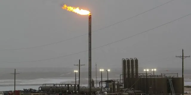 ”Καταριανός” ιός εκτινάσσει το πετρέλαιο – Απόνερα πληθωρισμού σε μεταφορές, ακτοπλοΐα, παραγωγή