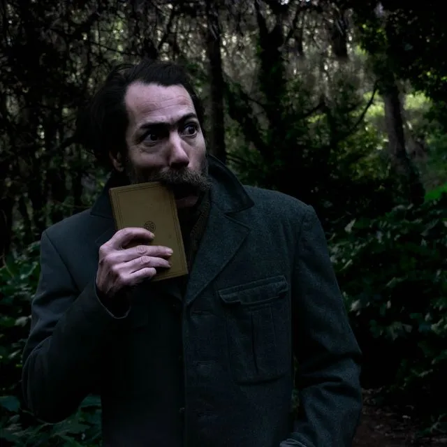 Πώς είναι να μένεις σ’ έναν κώνο μέσα στην άγρια φύση;