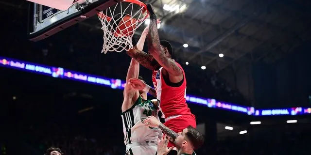 Παναθηναϊκός – Ολυμπιακός 94-101: Ερυθρόλευκη κατοστάρα σε επεισοδιακό ντέρμπι