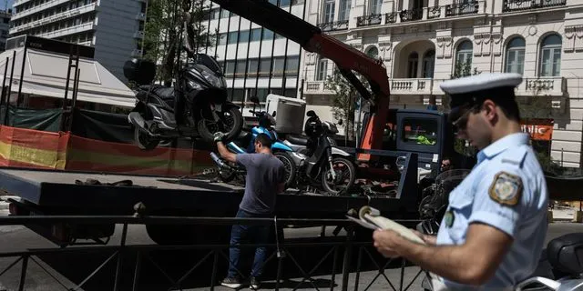 Παράνομο παρκάρισμα στην Αθήνα: Η πόλη στα όρια της ασφυξίας