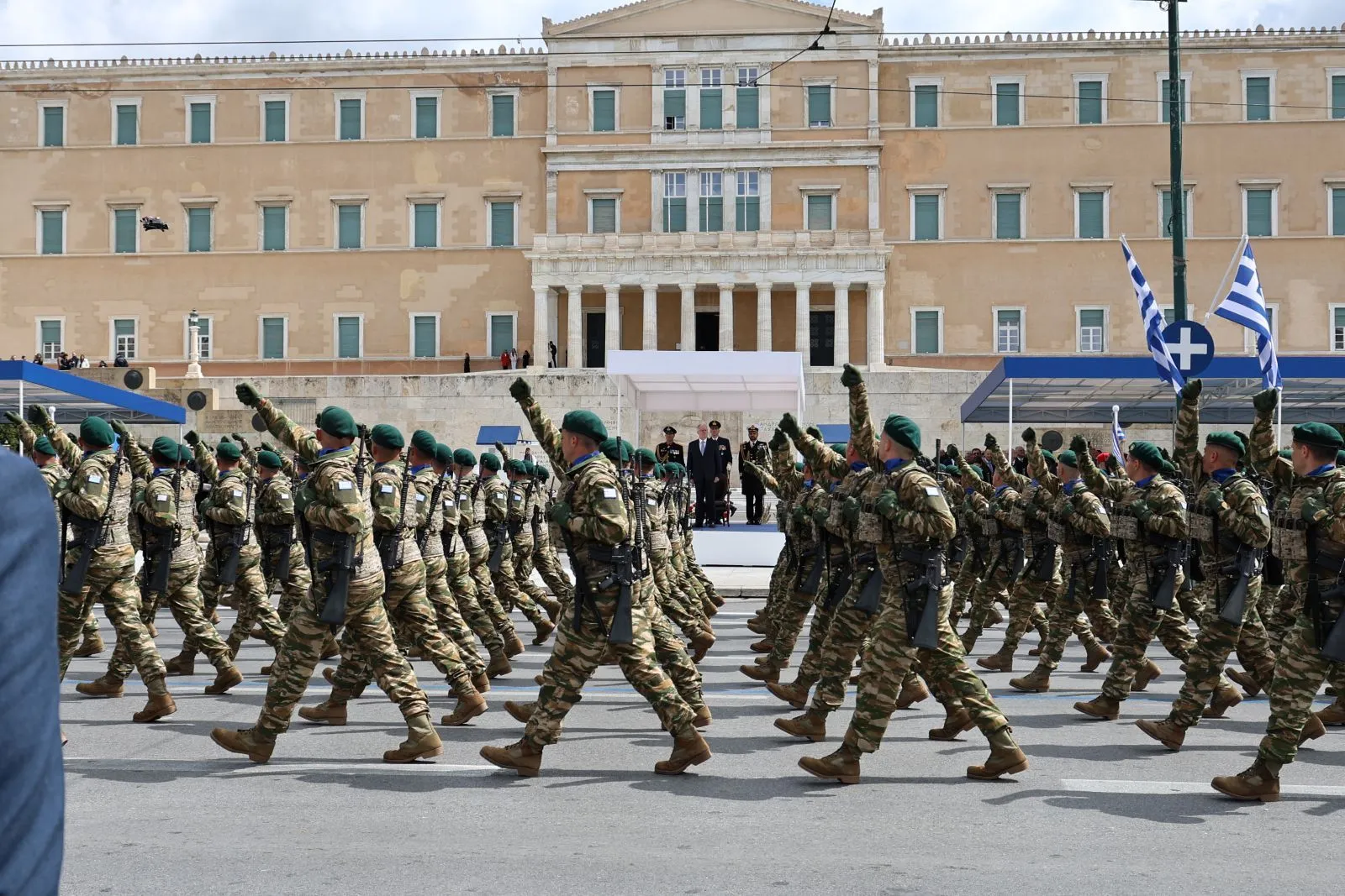 25η Μαρτίου: Μεγαλειώδης η στρατιωτική παρέλαση στην Αθήνα - Τα νέα οπλικά συστήματα που παρουσιάστηκαν