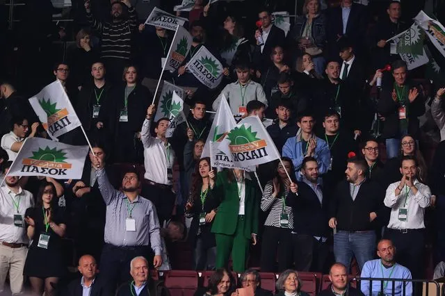 Συνέδριο ΠΑΣΟΚ: Αυλαία με εκλογή νέας Κεντρικής Επιτροπής