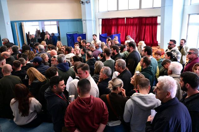 Στιγμιότυπο από τις εσωκομματικές εκλογές του ΠΑΣΟΚ-Κινήματος Αλλαγής για την ανάδειξη 4.000 συνέδρων