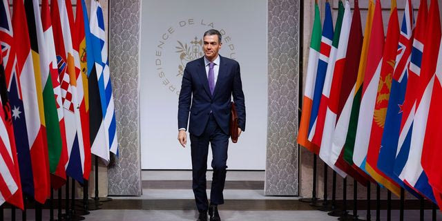 Πέδρο Σάντσεθ: Ο αντισυμβατικός σοσιαλδημοκράτης