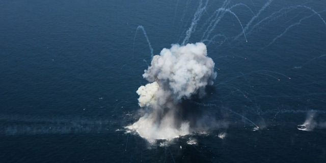 ΗΠΑ: “Επιτεθήκαμε στο νησί Χαργκ” – Στέλνουν βομβαρδιστικά B-2, απειλές του Ιράν για αντίποινα