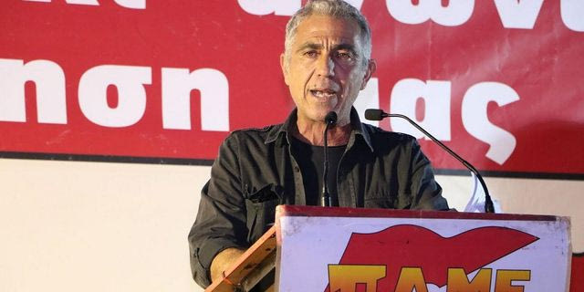 Ο Βασίλης Πετρόπουλος