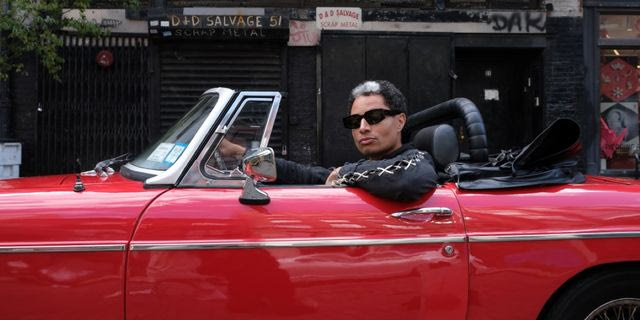 Ο José James στο Δημοτικό Θέατρο του Λυκαβηττού τον Ιούλιο