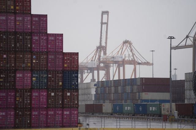 Ο ανταγωνισμός ΗΠΑ – Κίνας και τα ελληνικά λιμάνια