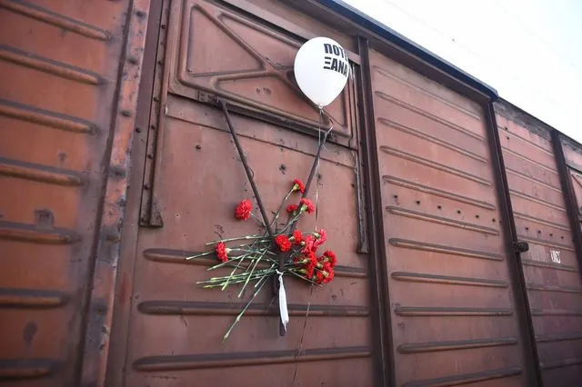 Σιωπηλή πορεία μνήμης για τα θύματα του Ολοκαυτώματος με τίτλο "Ποτέ ξανά, Θεσσαλονίκη - Αούσβιτς - 83 χρόνια από την αναχώρηση του πρώτου συρμού".