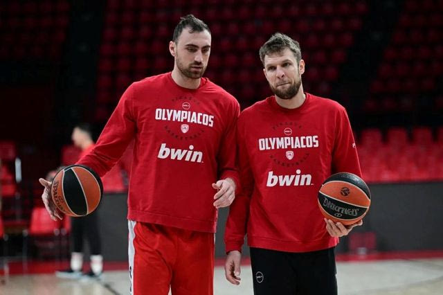 Ολυμπιακός: Κανονικά ο Μιλουτίνοβ με Παναθηναϊκό, παραμένει αμφίβολος ο Βεζένκοβ