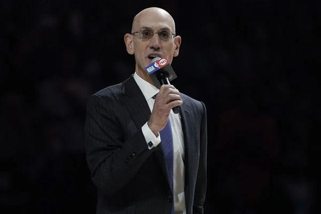 “Βόμβα” Σίλβερ: “Δεν θέλουμε να ανταγωνιστούμε τη EuroLeague, η καλύτερη λύση θα είναι να πορευθούμε μαζί”