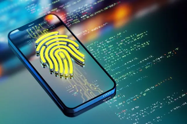 Ταλ Ντίλιαν: “Ο Νίξον έπεσε όταν προσπάθησε να συγκαλύψει τις υποκλοπές”