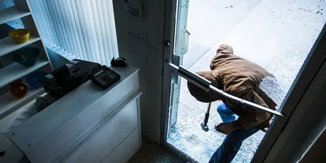 Κερατσίνι: Διάρρηξη με άρωμα… γαλακτομπούρεκου