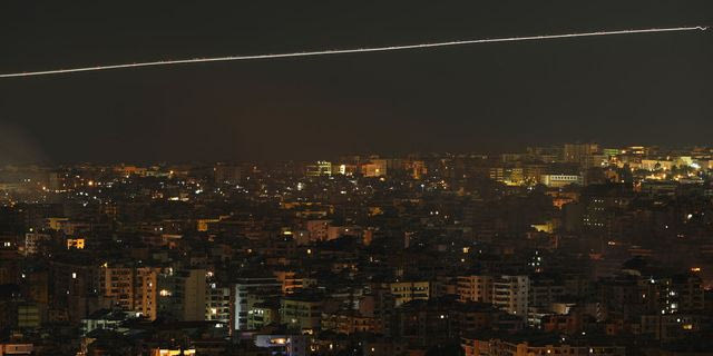 Εκρήξεις στην Τεχεράνη – Ομοβροντία ιρανικών πυραύλων εναντίον του Ισραήλ