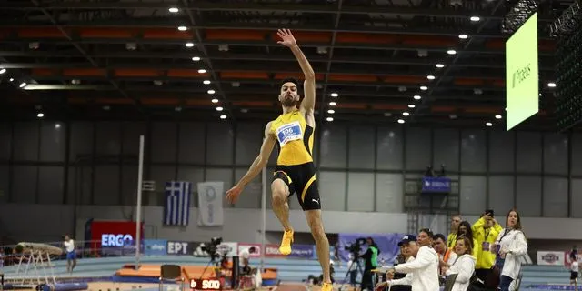 Τεντόγλου: Με άλμα στα 8.22μ πήρε την πρώτη θέση στο Stoiximan Πανελλήνιο Πρωτάθλημα Κλειστού Στίβου