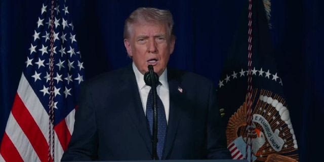 Ο Τραμπ εξετάζει το ενδεχόμενο “αποκλιμάκωσης του πολέμου”