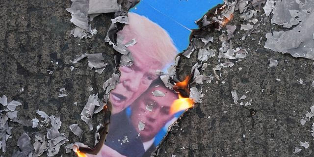 Ο Τραμπ προετοιμάζει το έδαφος για ειρηνευτικές συνομιλίες με το Ιράν – Οι 6 όροι