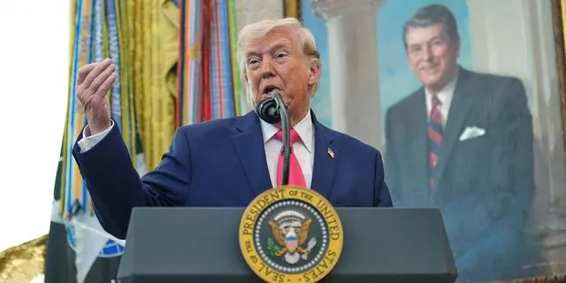 Τραμπ: Το Ιράν “συμφώνησε να μην αποκτήσει ποτέ πυρηνικά όπλα – Έχει γίνει αλλαγή καθεστώτος”