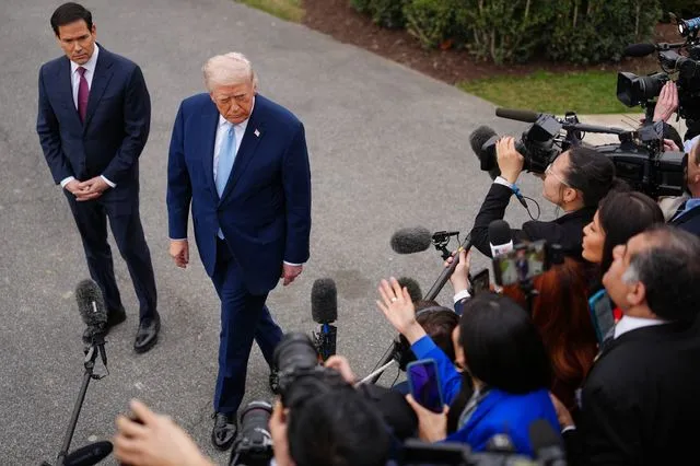 Τραμπ: Αναβάλλονται για πέντε ημέρες οι επιθέσεις σε ιρανικές ενεργειακές υποδομές – “Είχαμε θετικές συνομιλίες”