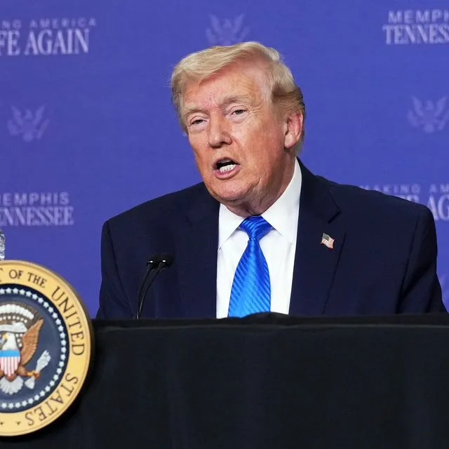 Τραμπ: Παράταση 10 ημερών στα πλήγματα σε ιρανικές ενεργειακές εγκαταστάσεις