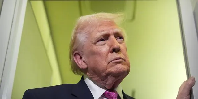 Τραμπ για Ιράν: “Αν δεν επιτευχθεί συμφωνία, θα καταστρέψουμε όλα τα εργοστάσιά τους”