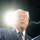 Συνέντευξη Τύπου Τραμ για τον πόλεμο στη Μέση Ανατολή