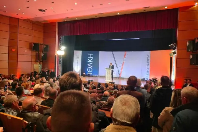 Τσίπρας: “Κόκκινη γραμμή” η μη χρήση των βάσεων σε ελληνικό έδαφος