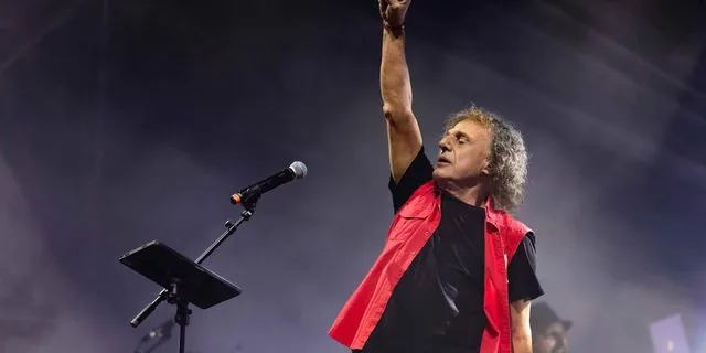 Ο Βασίλης Παπακωνσταντίνου