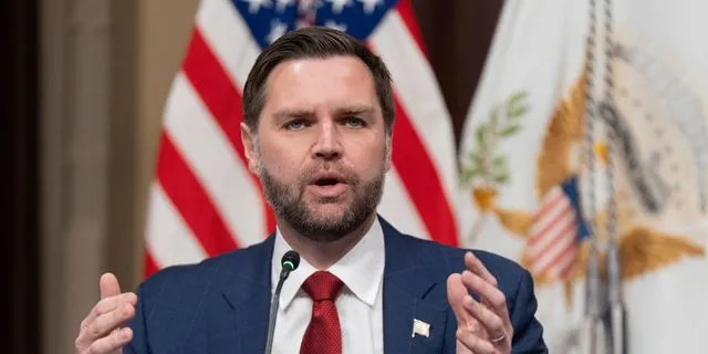 Τζέι Ντι Βανς: “Οι εξωγήινοι είναι δαίμονες”