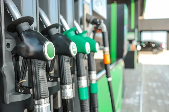 Fuel Pass: Τα ποσά και η διαδικασία για να το πάρετε