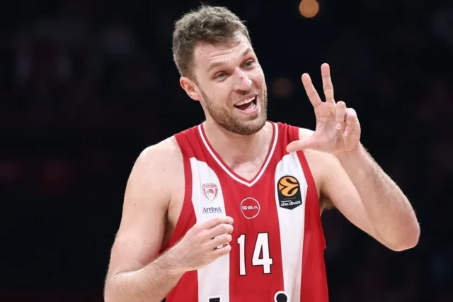 EuroLeague: Ο Ολυμπιακός δοκιμάζεται στη Βαλένθια, πού θα δείτε το παιχνίδι